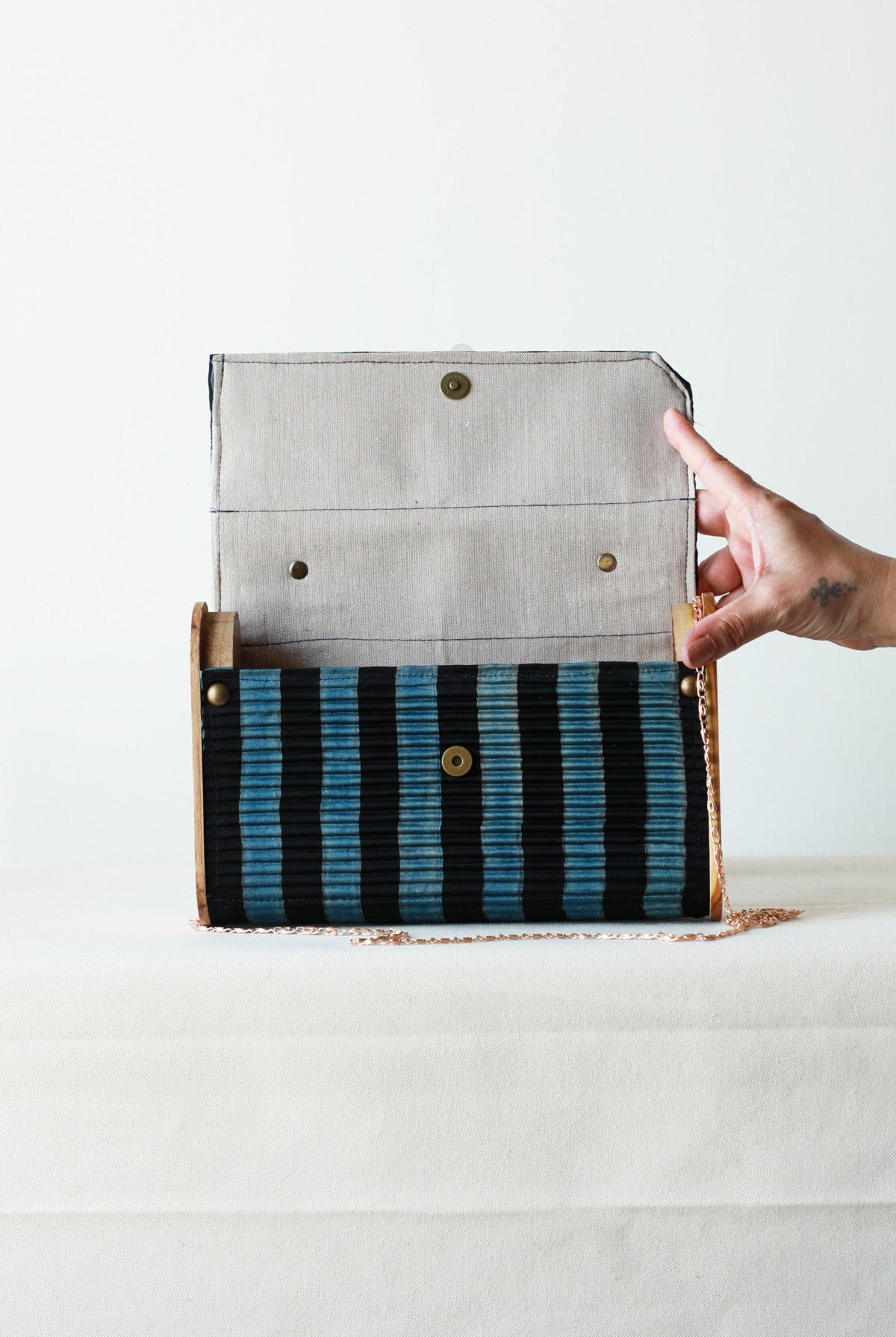 Harir Upcycled Capsule Clutch - CiceroniClutchLukka Chuppi