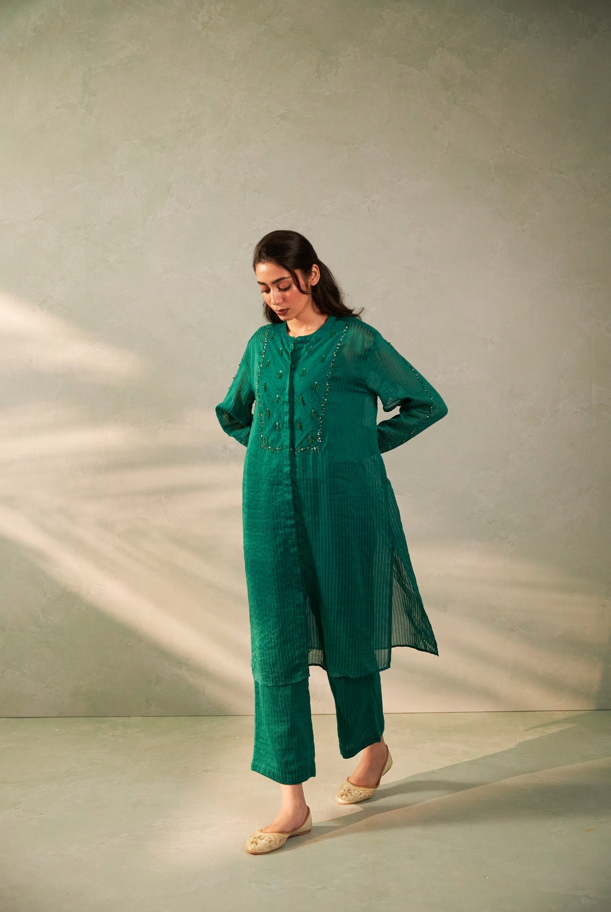 Hariyali Bahaar Embroidered Co-ord Set- Set of 2 - CiceroniKurta Set, Festive WearPants and Pajamas
