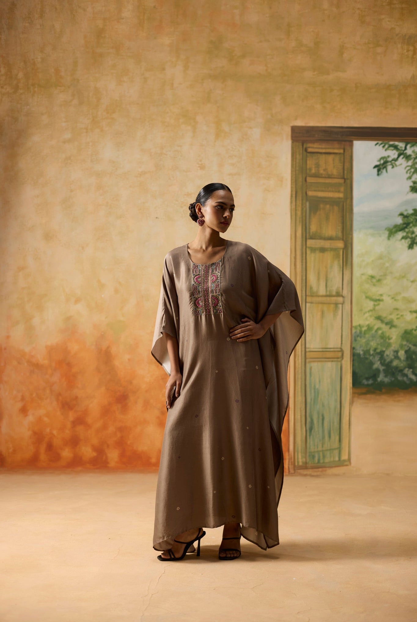 Holly Kaftan - Brown - CiceroniKaftanKhyati Rughani