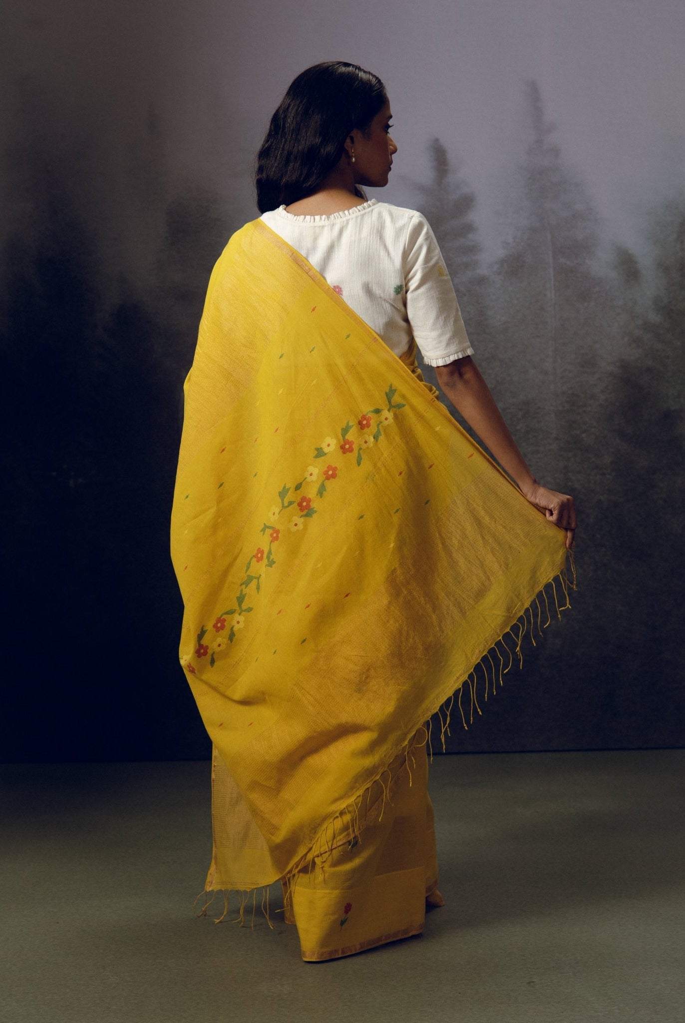 Holud Phool Saree - CiceroniSareeGulmohar Calcutta