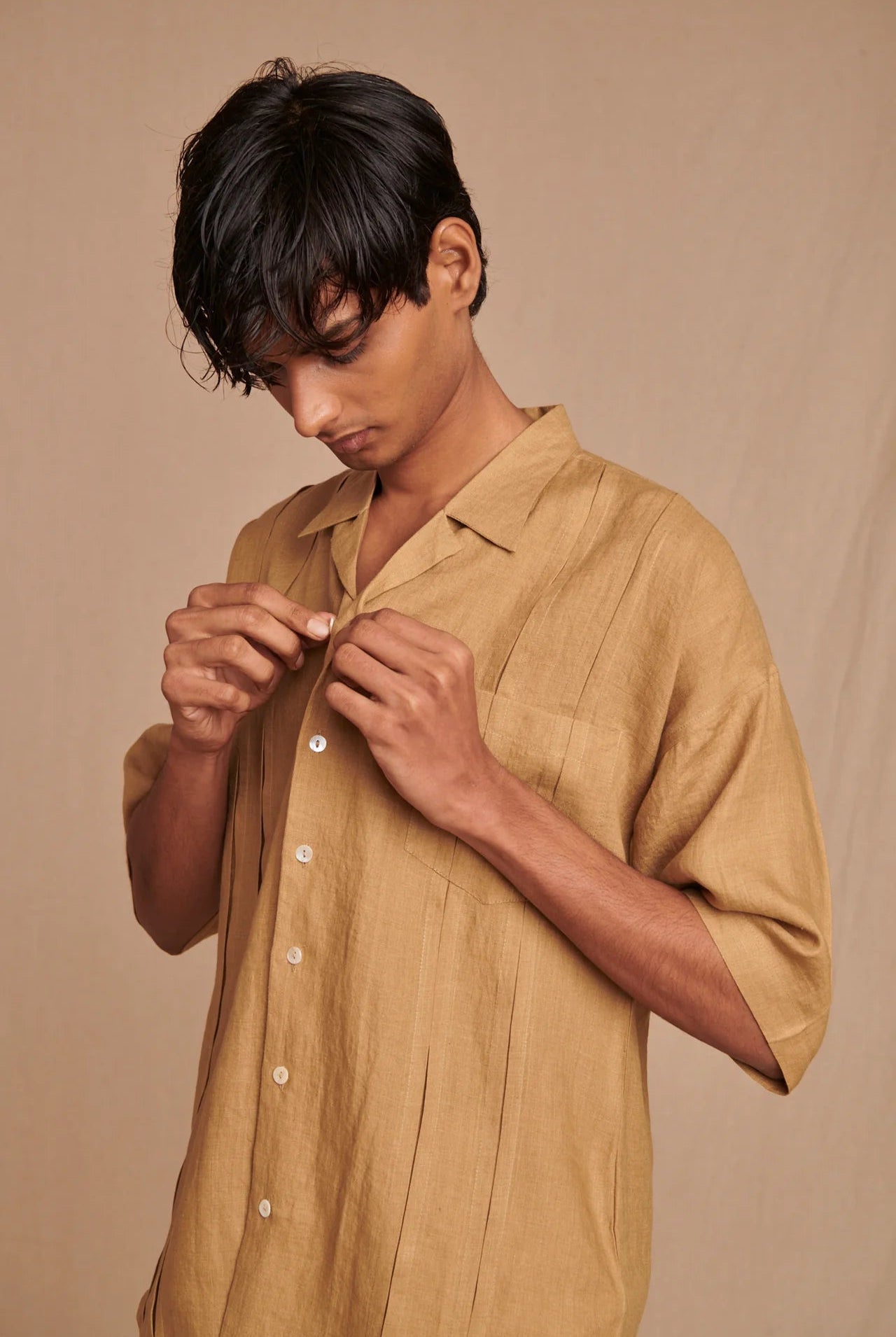 Husk Linen Men's Pleated Camp Collar Shirt - CiceroniMen ShirtsSaphed