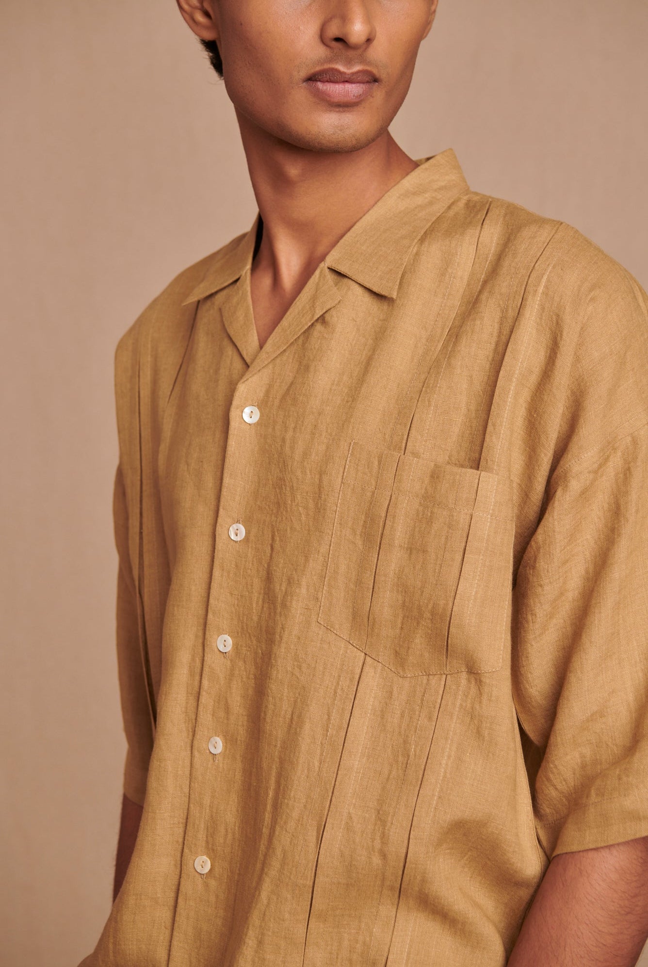 Husk Linen Men's Pleated Camp Collar Shirt - CiceroniShirtSaphed