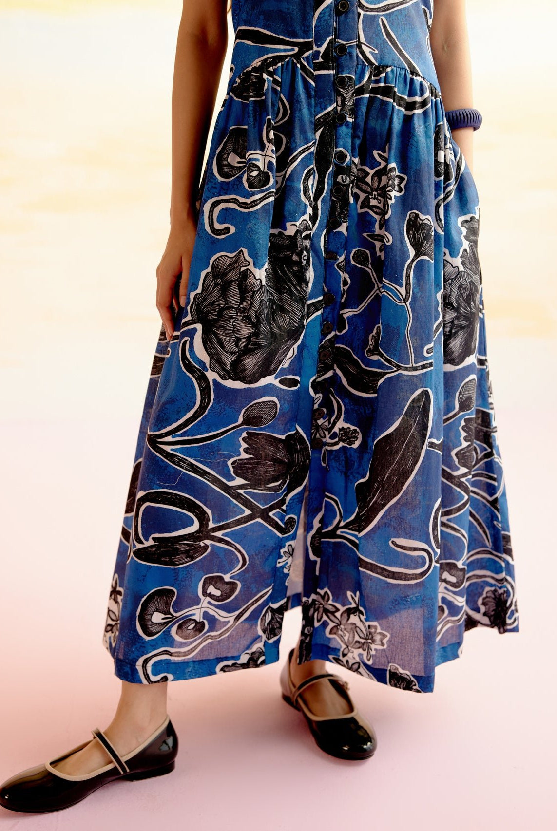 Hymn Midi Dress in Blue Jardin Print - CiceroniDressesHappi Space