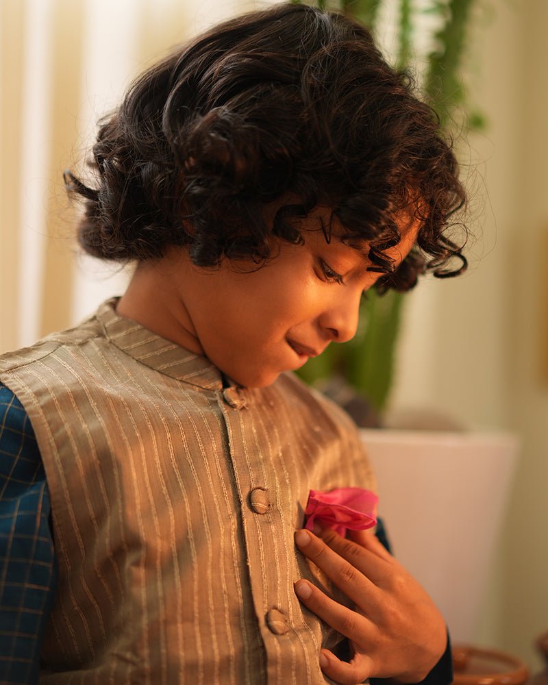 Indu Bandi Gold Nehru Jacket - CiceroniJacketsLove The World Today