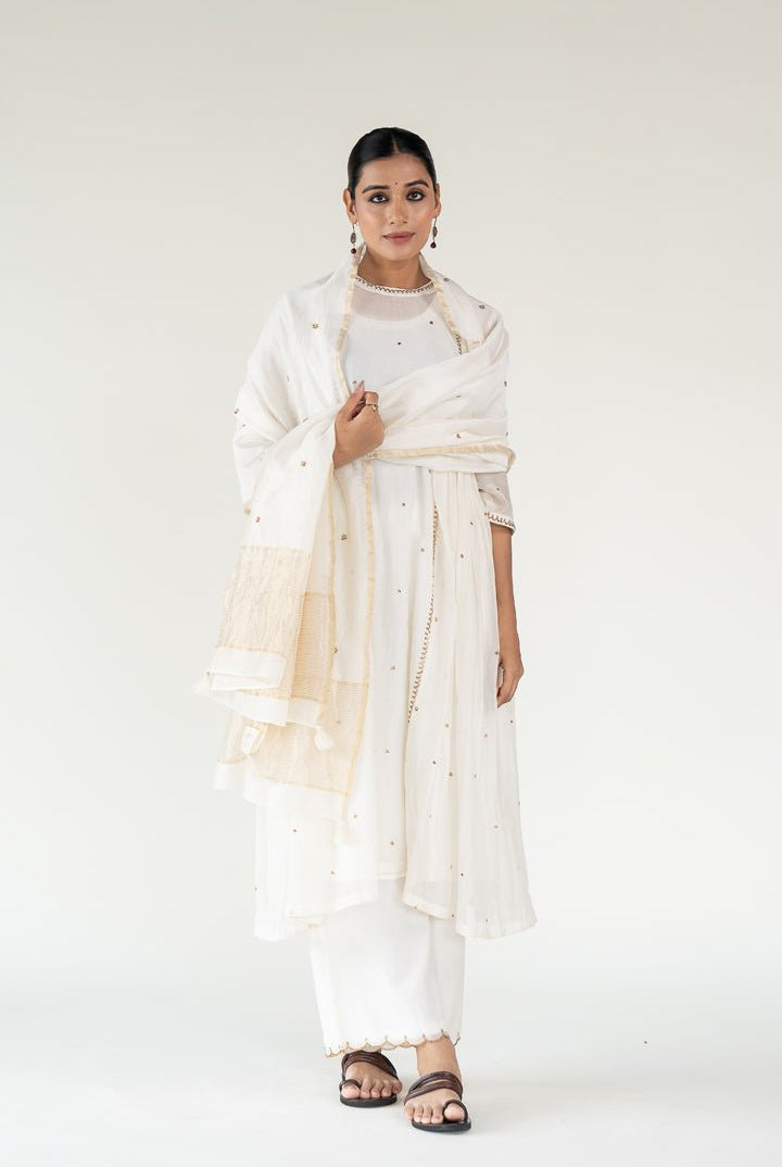 Ivory Baadal Kurta Set with Ayra Odhani - CiceroniKurta Set, Festive WearNirjara