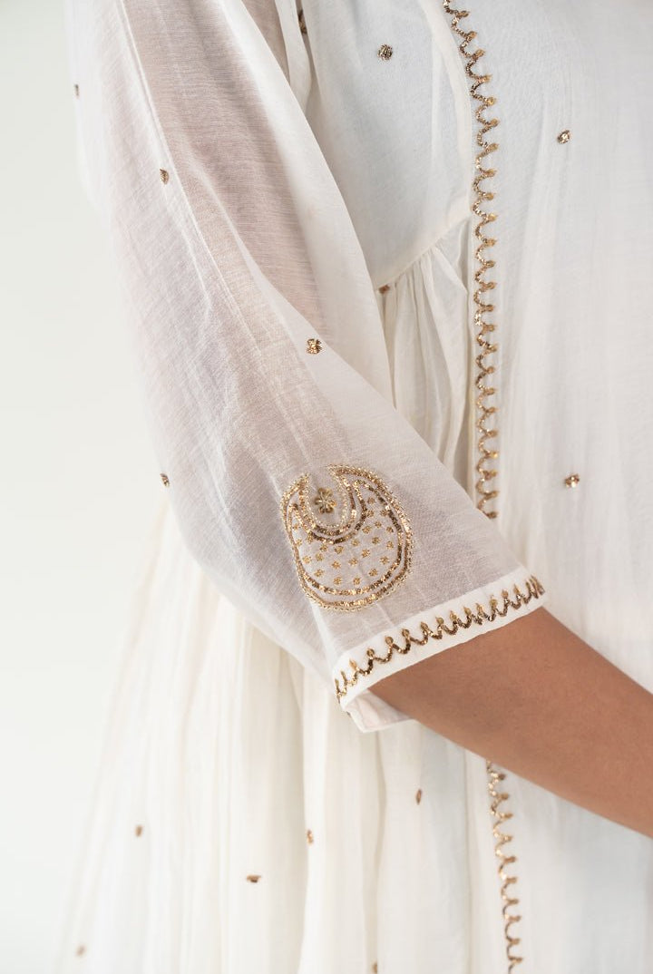 Ivory Baadal Kurta Set with Shama Odhani - CiceroniKurta Set, Festive WearNirjara