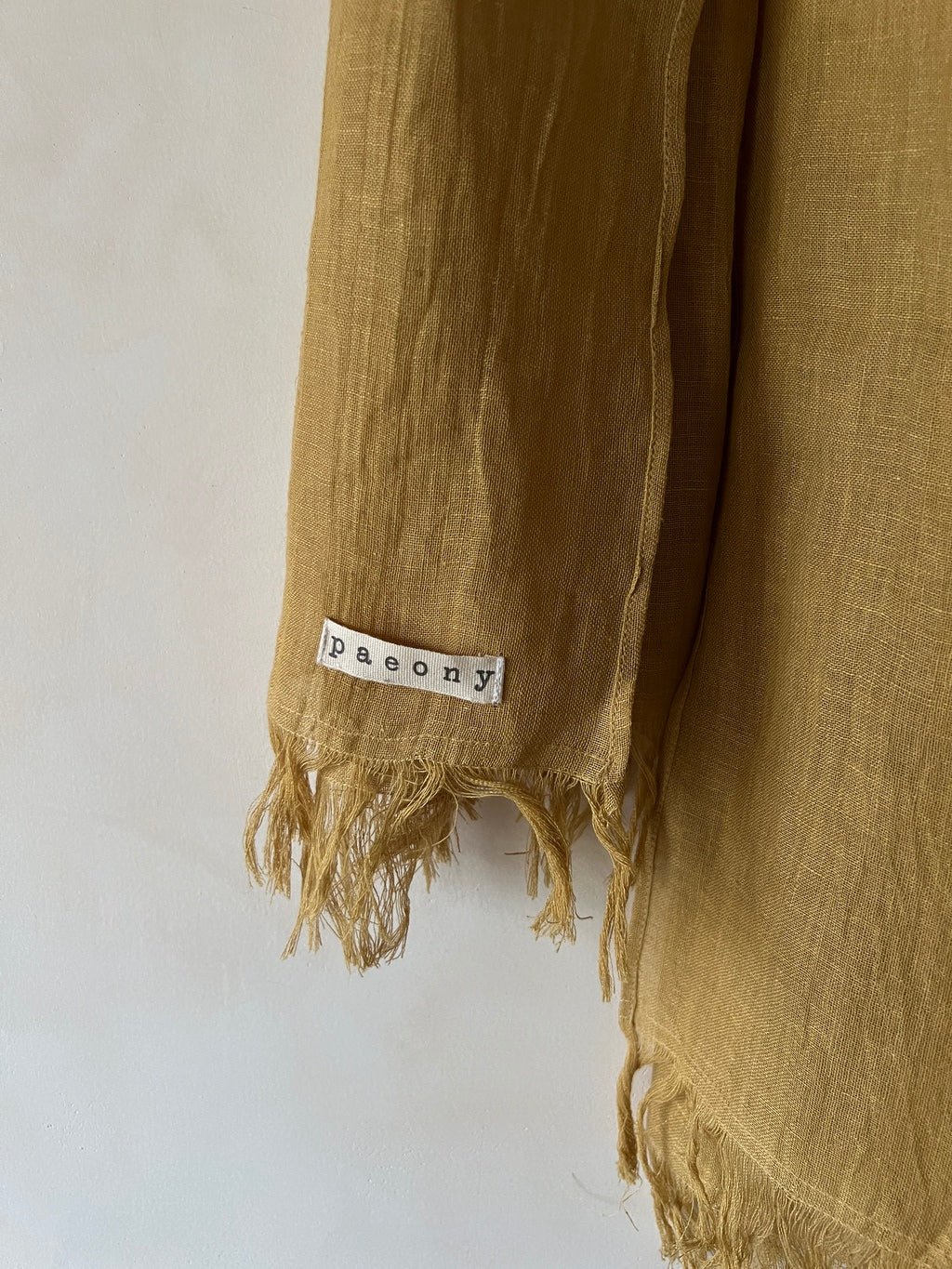 Ivory Ombre Stole - CiceroniScarvesPaeony