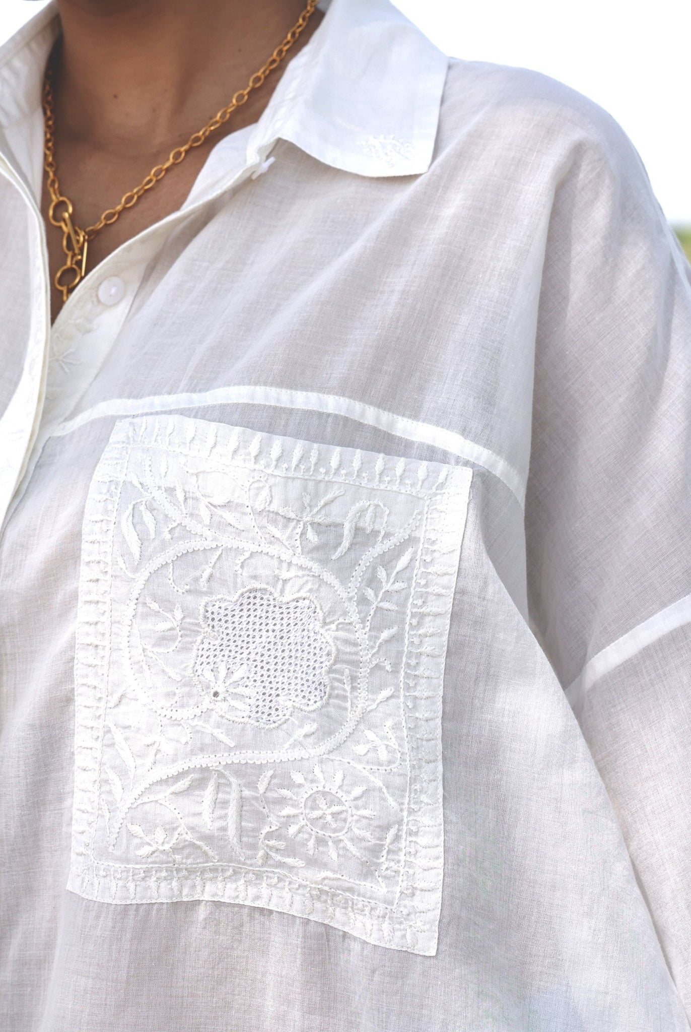 Jaigarh Shirt - White Chikankari - CiceroniWomen ShirtsThe Raw India