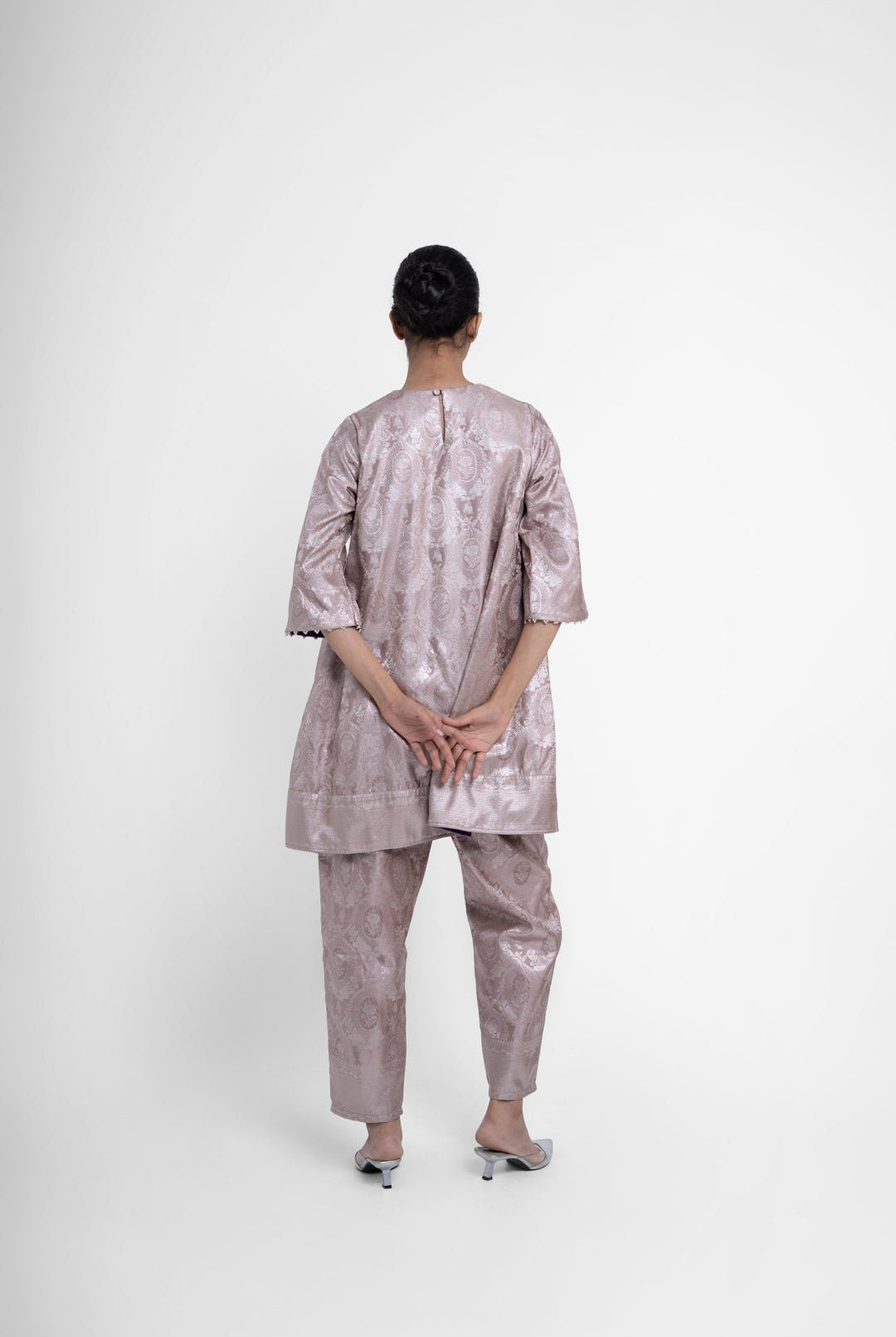 Jaya Kurta Set In Grey - CiceroniKurta Set, Festive WearShriya Singhi