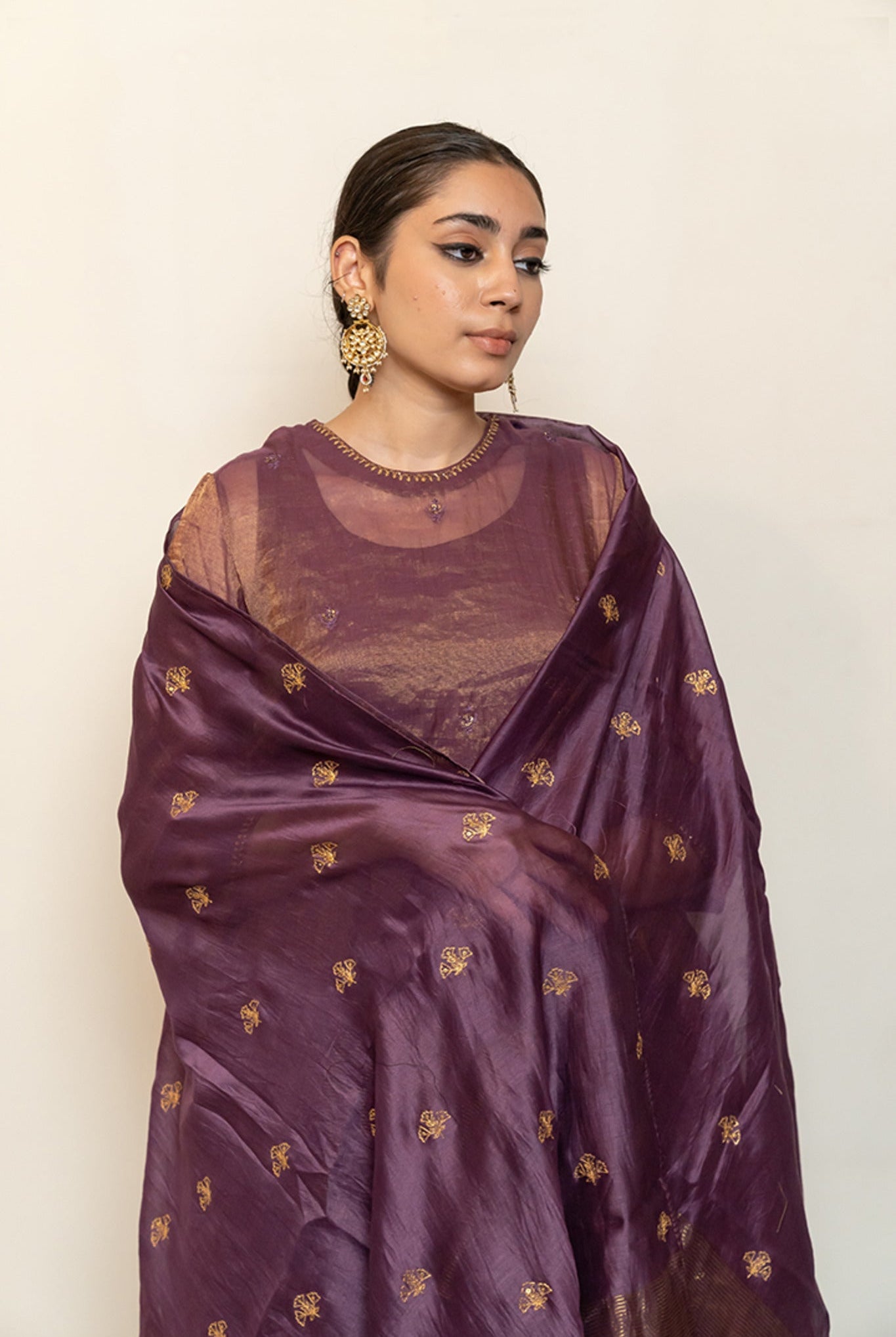 Joohi Odhani - Aubergine - CiceroniOdhaniNirjara