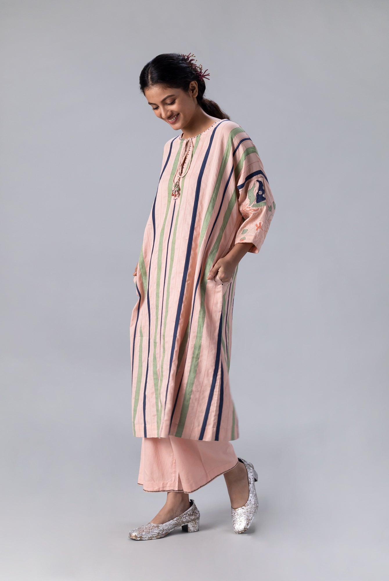 Juhi Peach Kaftan - CiceroniKaftanShades of India