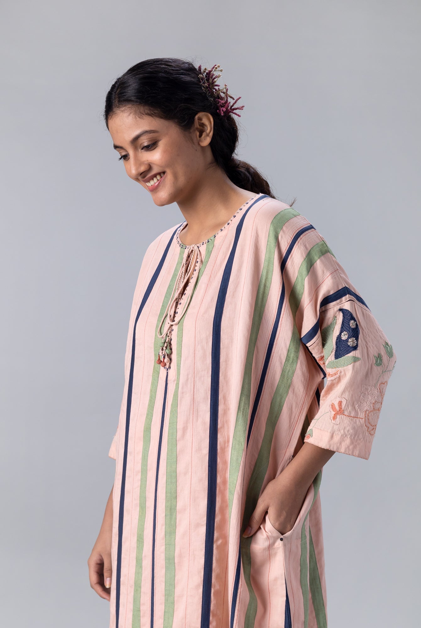 Juhi Peach Kaftan - CiceroniKaftanShades of India