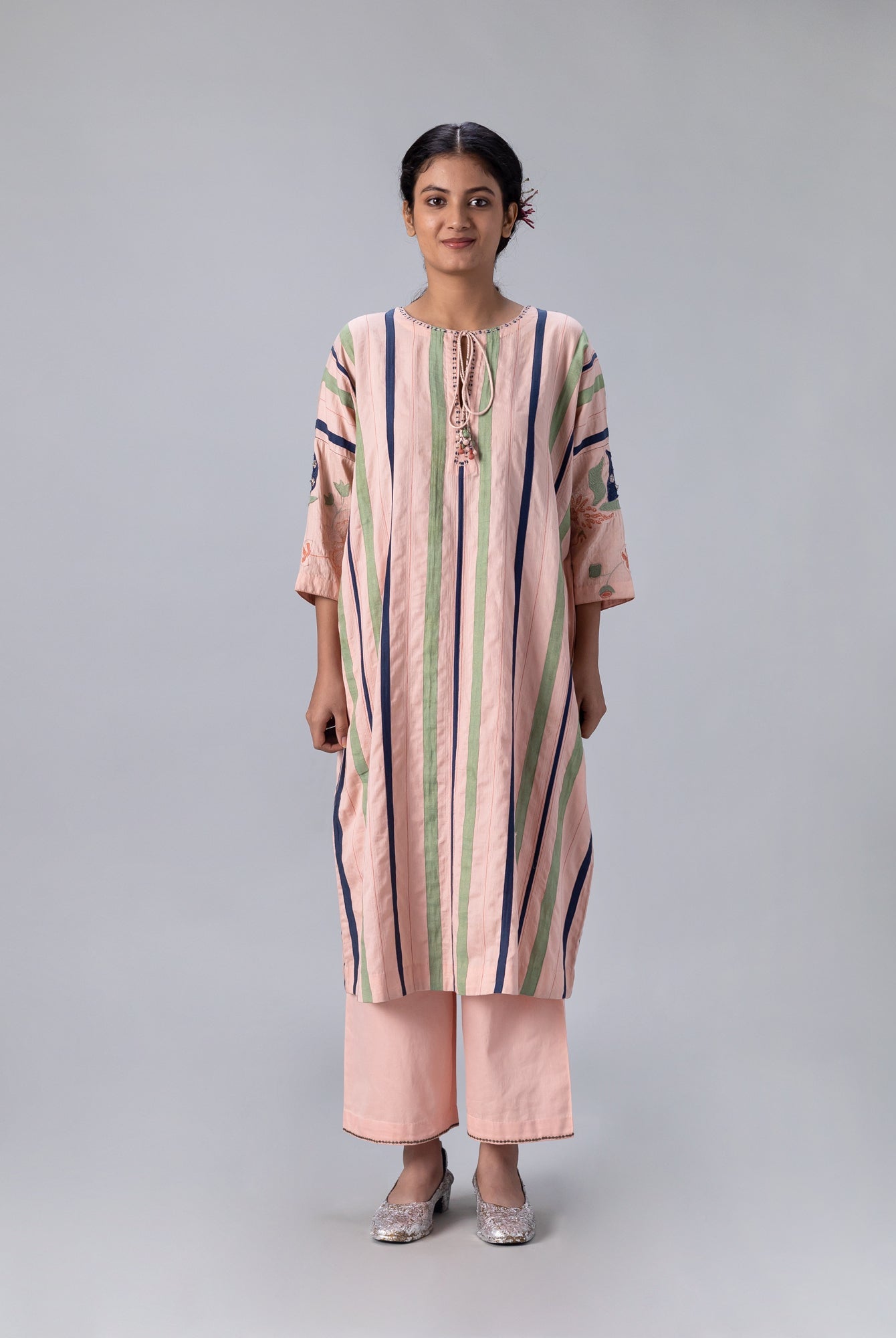 Juhi Peach Kaftan - CiceroniKaftanShades of India
