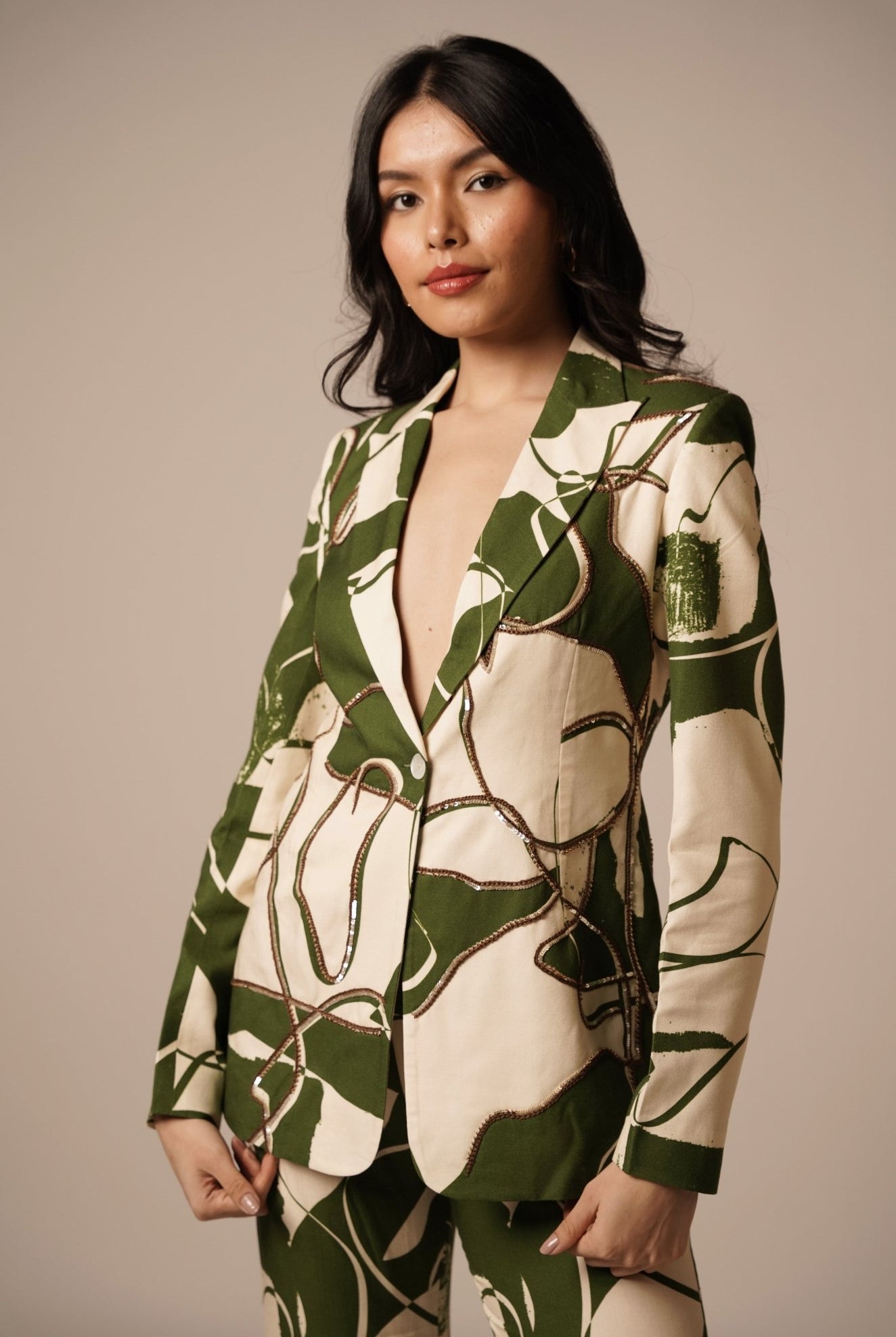 Kaee Embroidered Blazer - CiceroniBlazersAdvait