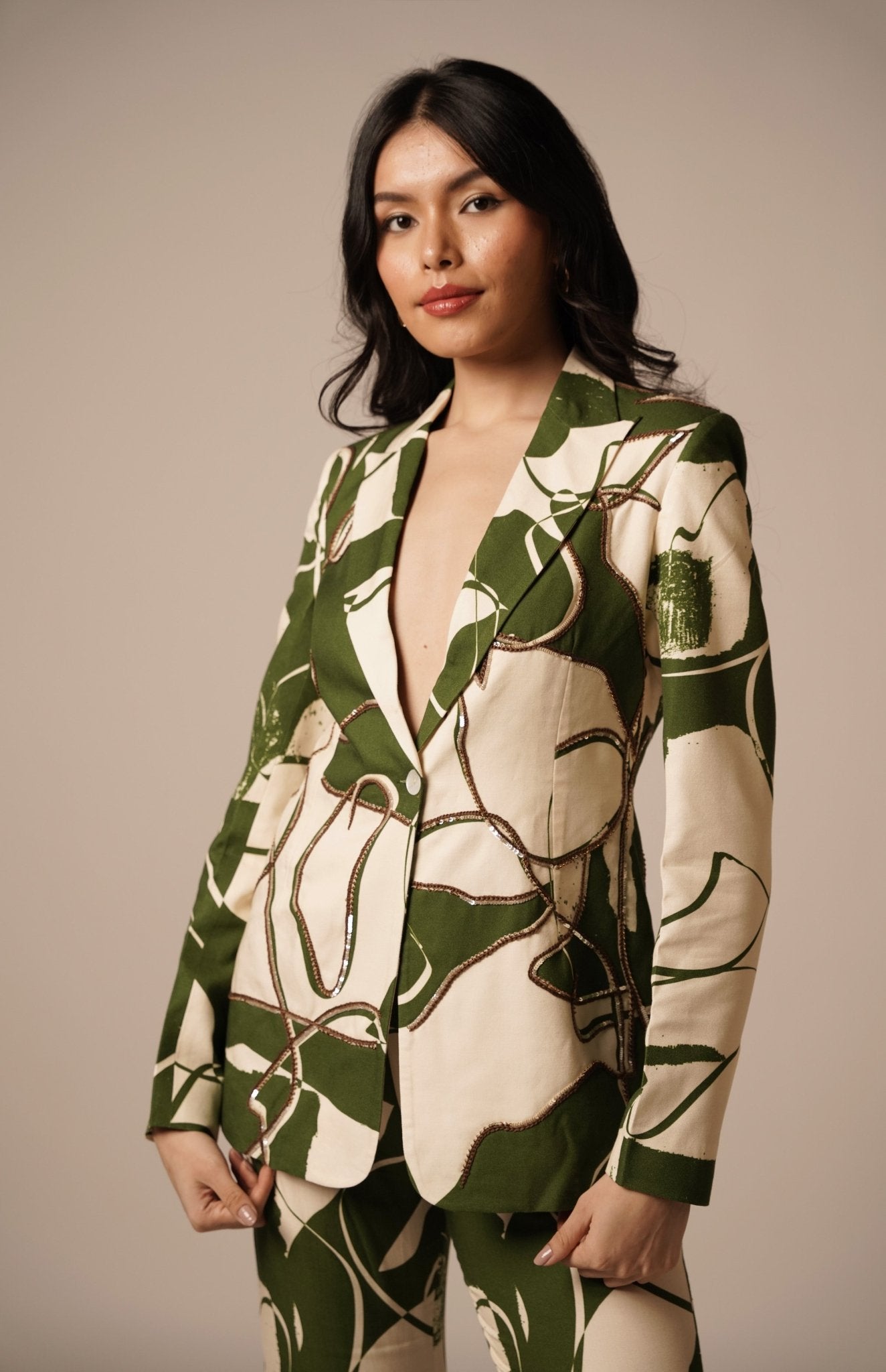 Kaee Embroidered Blazer - CiceroniBlazersAdvait