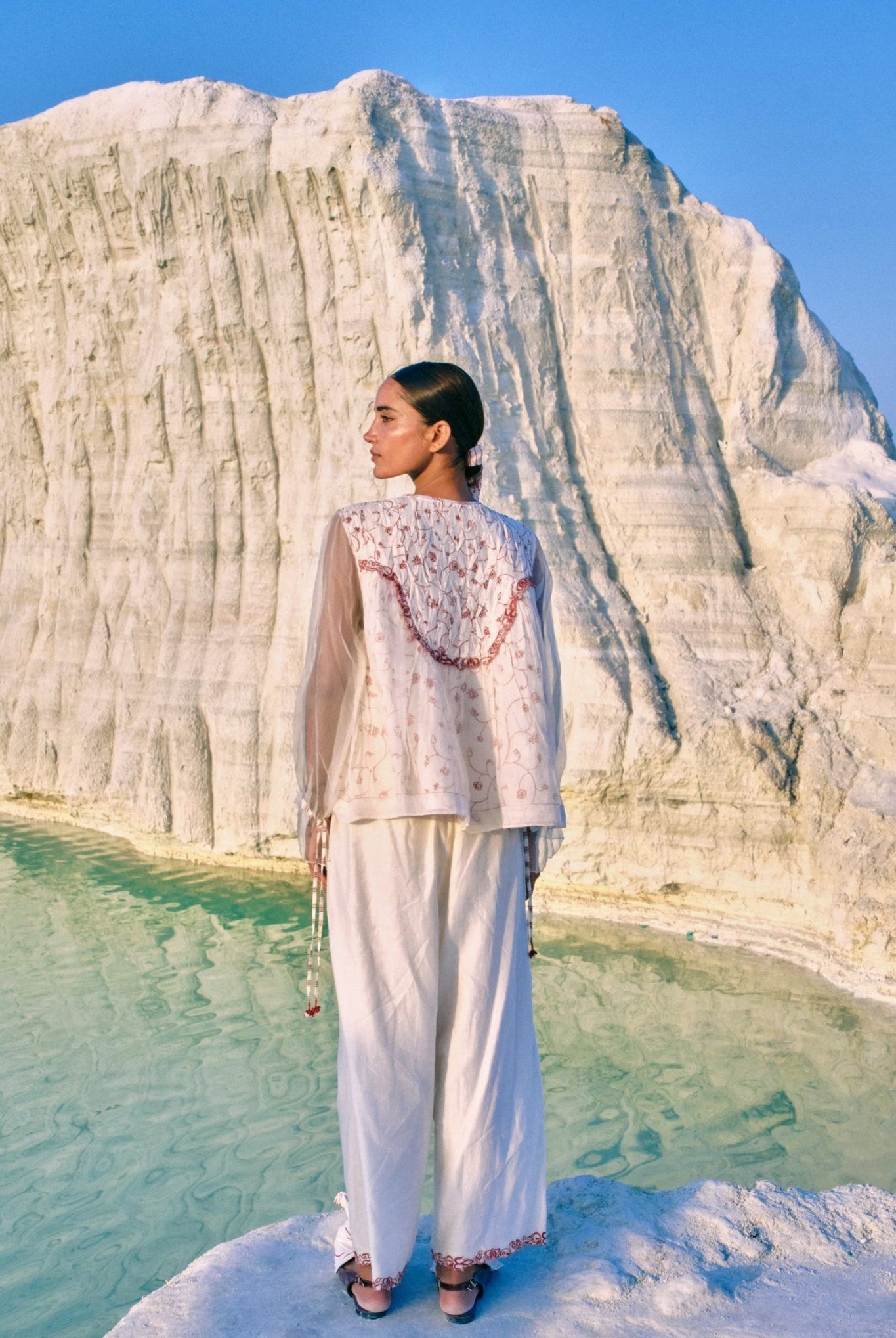 Khin Yoke Top - CiceroniTopsAhmev