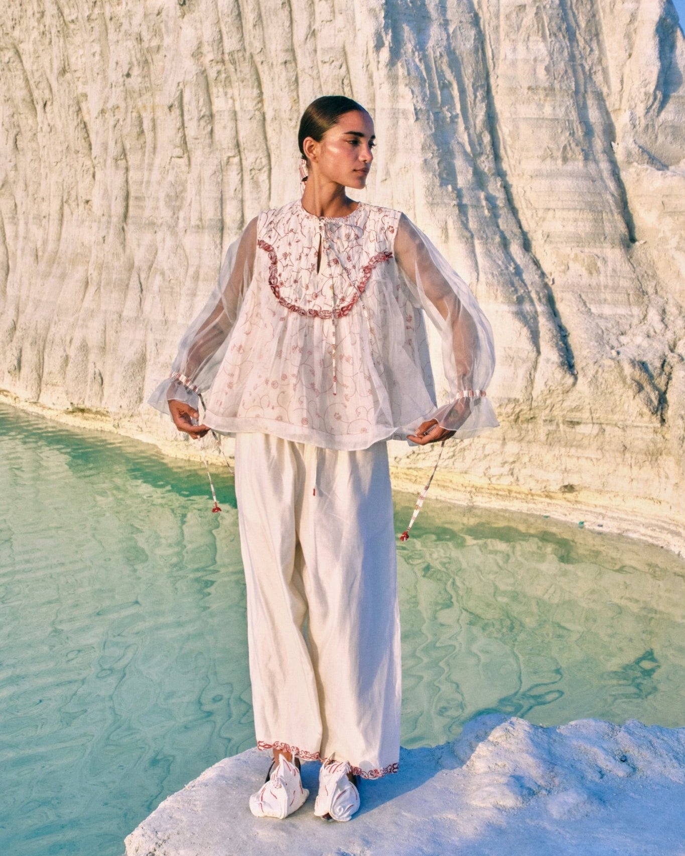 Khin Yoke Top - CiceroniTopsAhmev