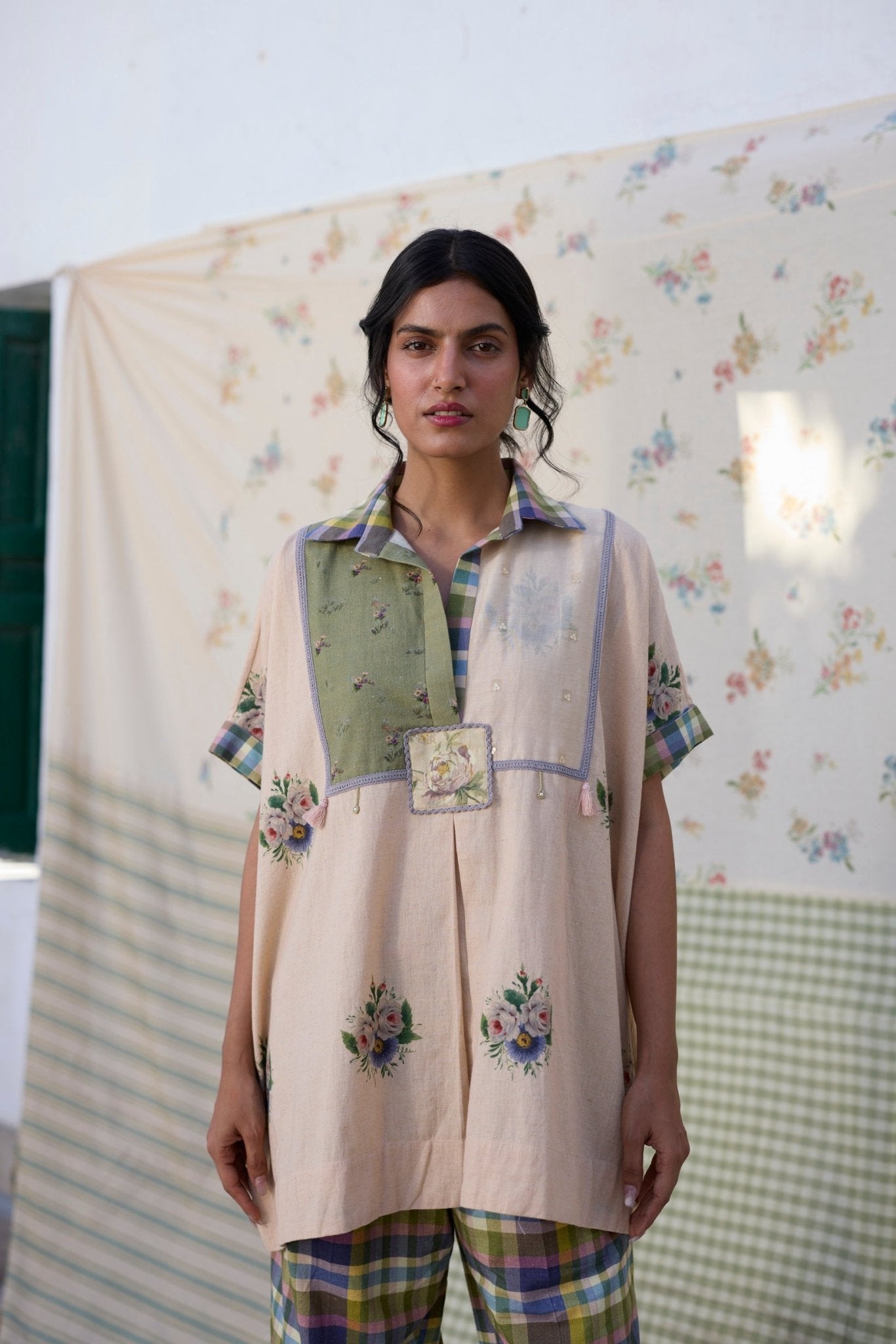 Kiiro Top - Ecru and Green - CiceroniTopsKhyati Rughani
