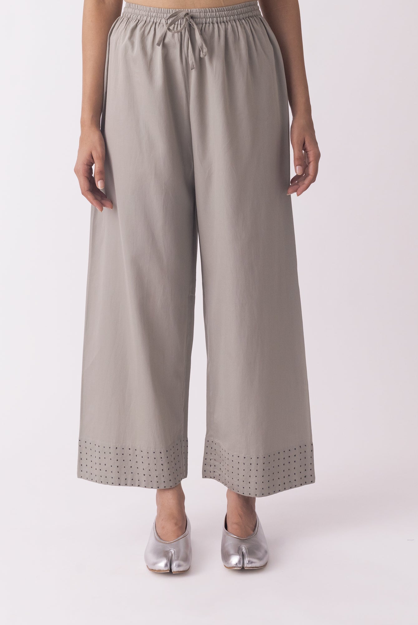 Kiku-Grey Pyjama - CiceroniPantsShades of India