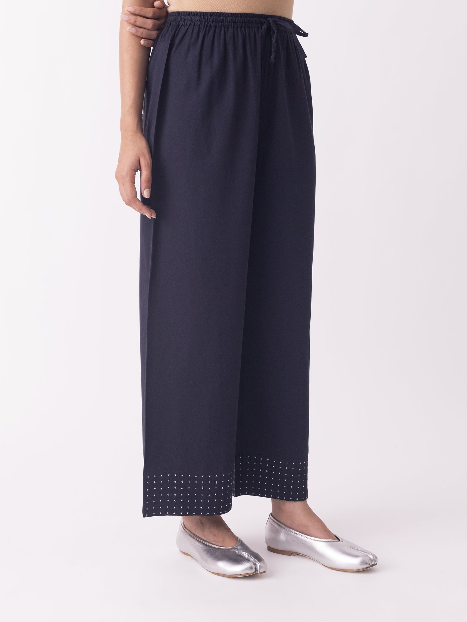 Kiku Pyjama - CiceroniPantsShades of India