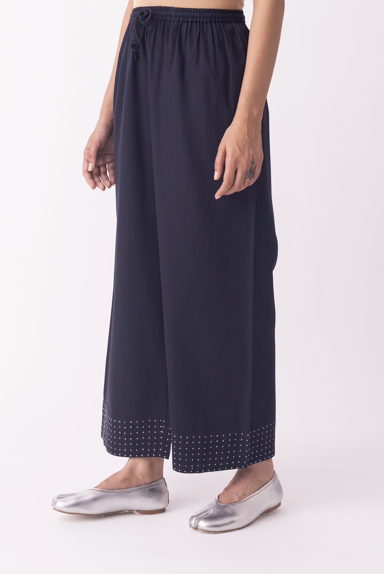 Kiku Pyjama - CiceroniPantsShades of India