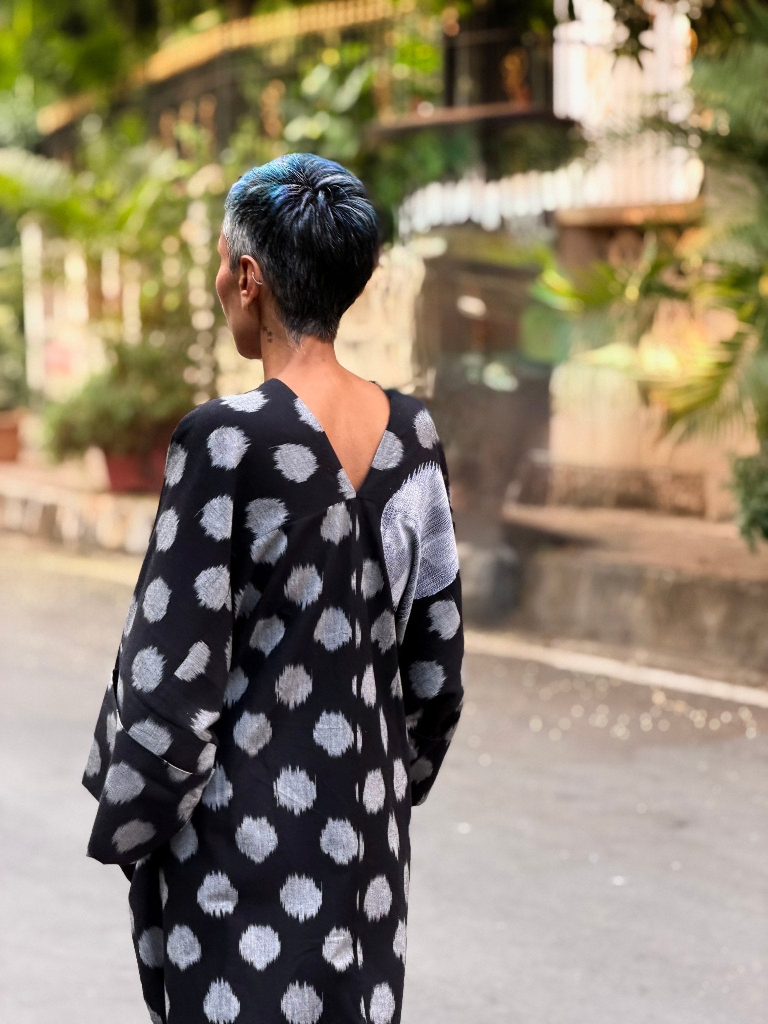 Kimono Tunic in Black Ikat - CiceroniTunicsChiu