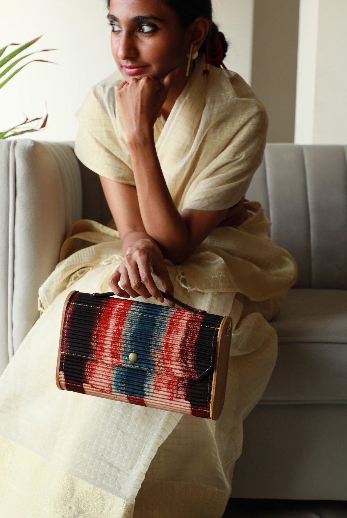 Kinu Upcycled Capsule Clutch - CiceroniClutchLukka Chuppi
