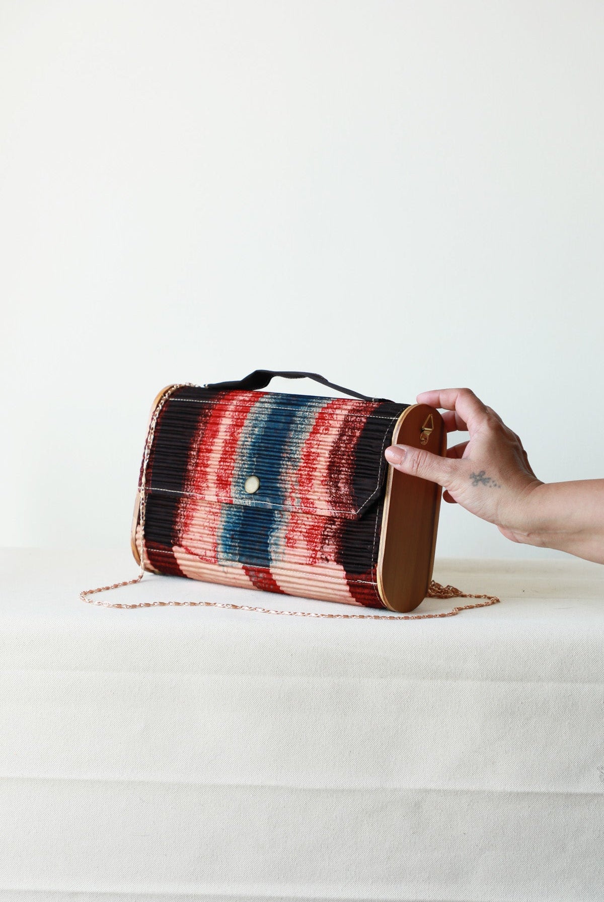 Kinu Upcycled Capsule Clutch - CiceroniClutchLukka Chuppi