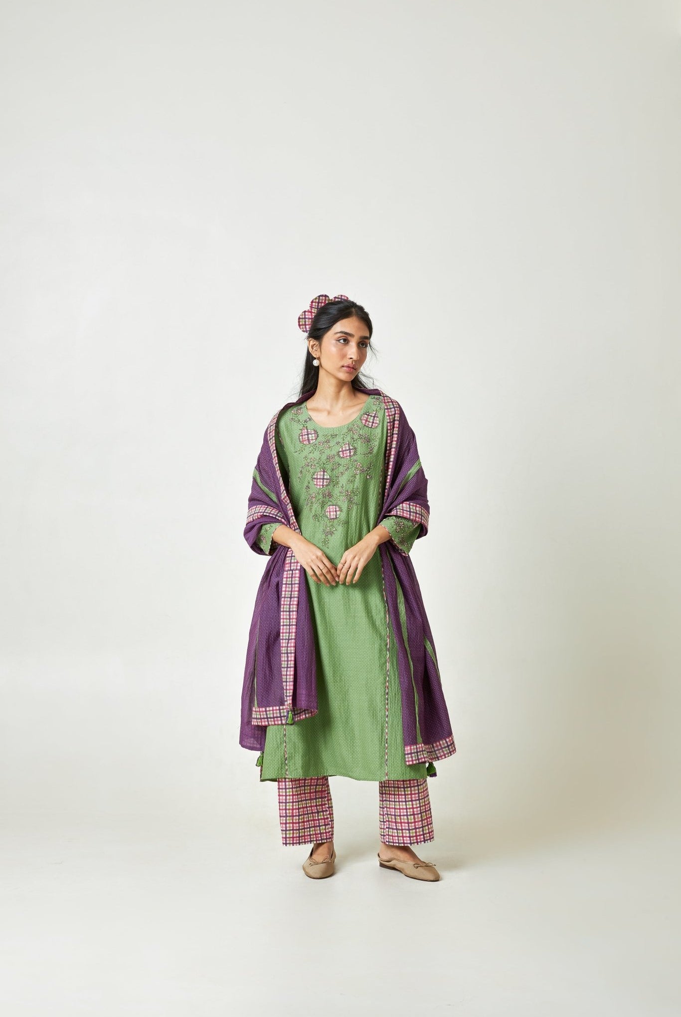 Kiwi Mist Embroidered Kurta Set with Dupatta - CiceroniKurta SetPants and Pajamas
