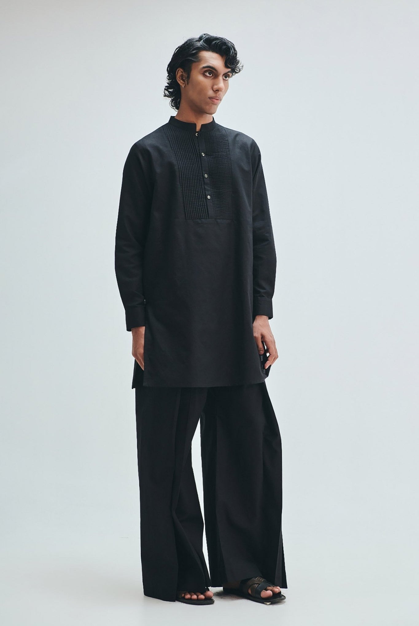 Kohl Co-Linen Men's Pleated Yoke Kurta - CiceroniKurtaSaphed