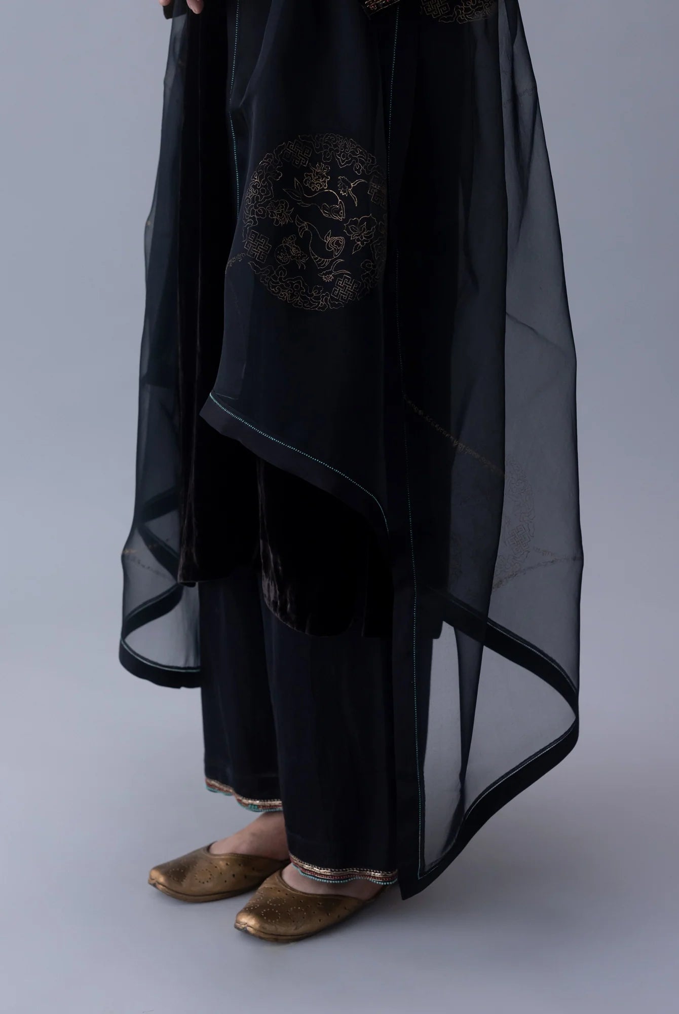 Kunzang Black Dupatta - CiceroniDupattaShades of India