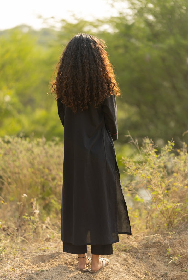 Kuro Kurta Set with Dupatta - CiceroniKurta Set, Everyday WearMaidaan