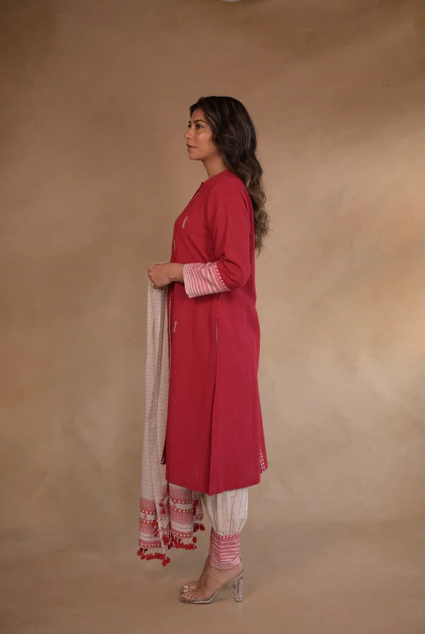 Kurta, with focus weaving details and hand embroidery - CiceroniKurta Set, Everyday WearRang by Rajvi