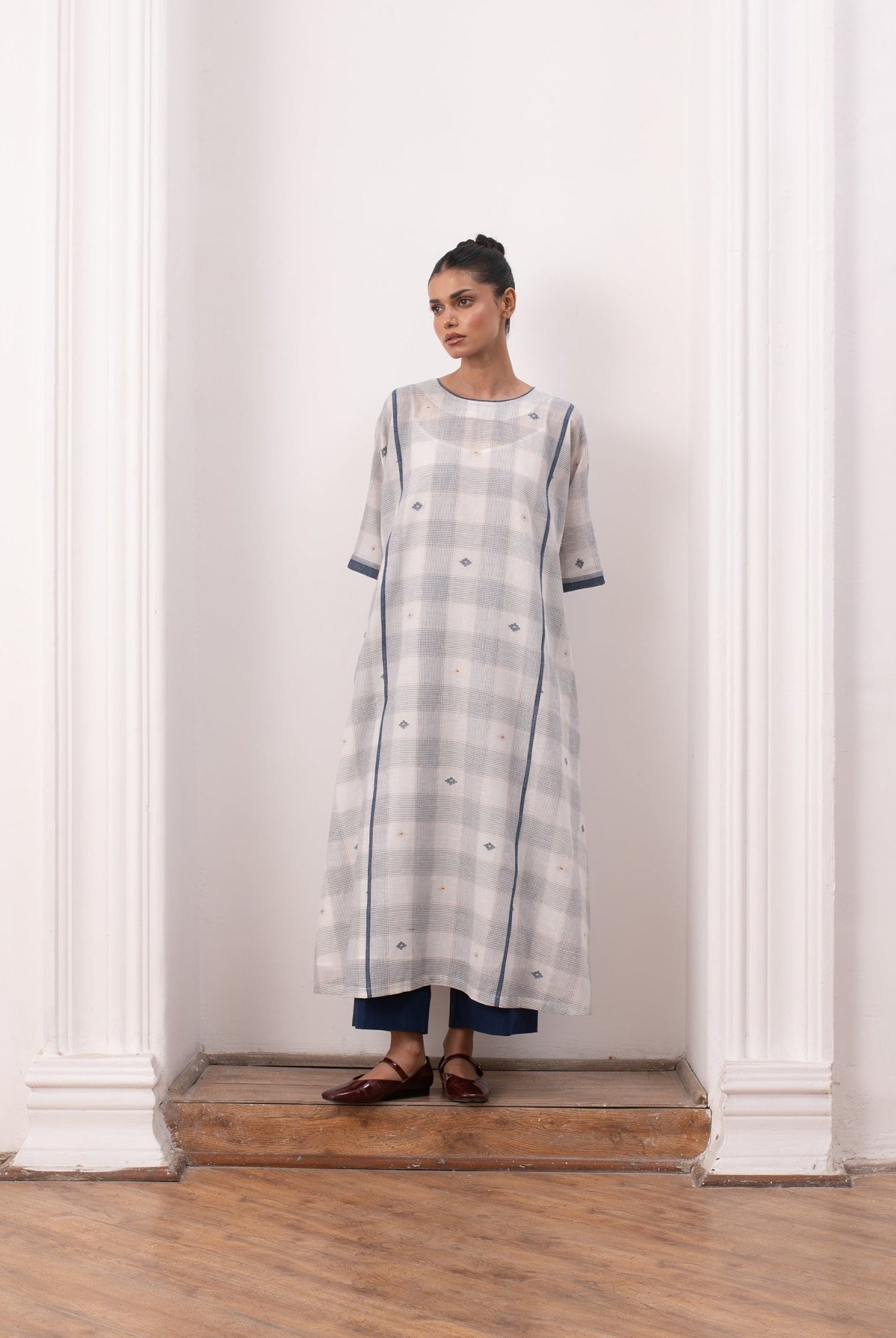 Kusama Jamdani Set - White & Indigo - CiceroniKurta Set, Everyday WearHiranya