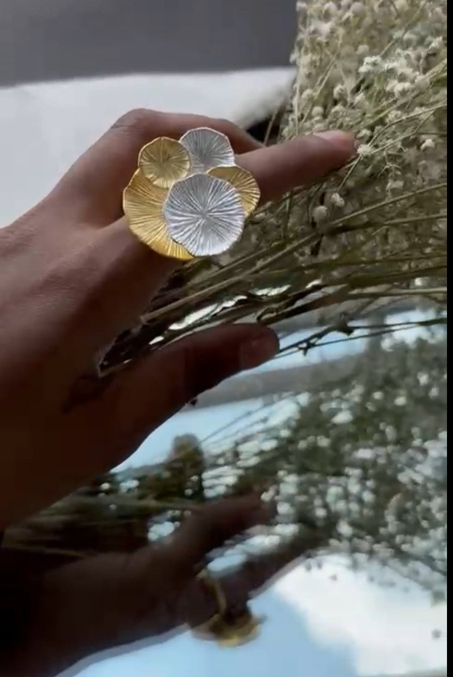 Lotus Pad Ring - CiceroniRingsMerald Curio