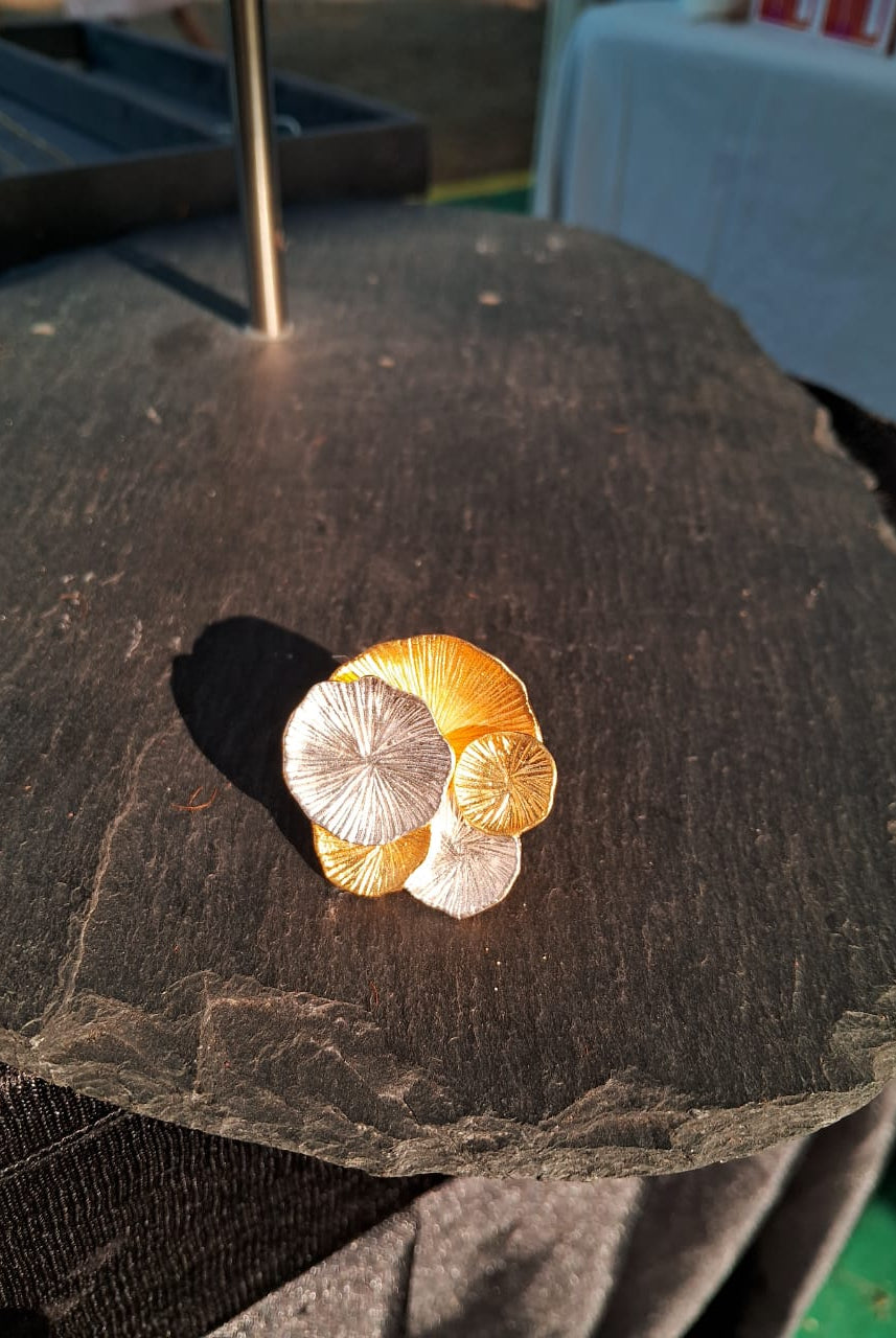 Lotus Pad Ring - CiceroniRingsMerald Curio