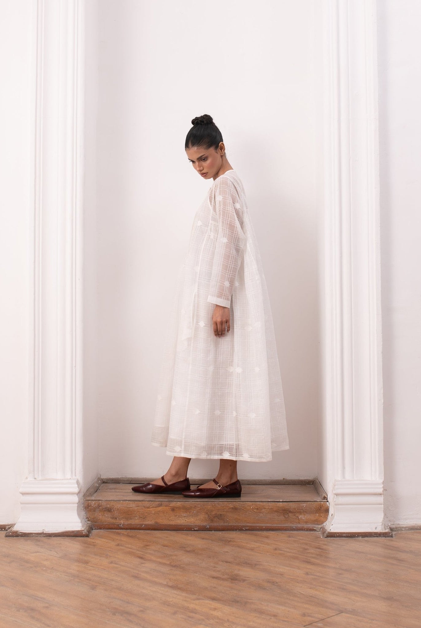 Lucie Rie Dress - White - CiceroniDressesHiranya