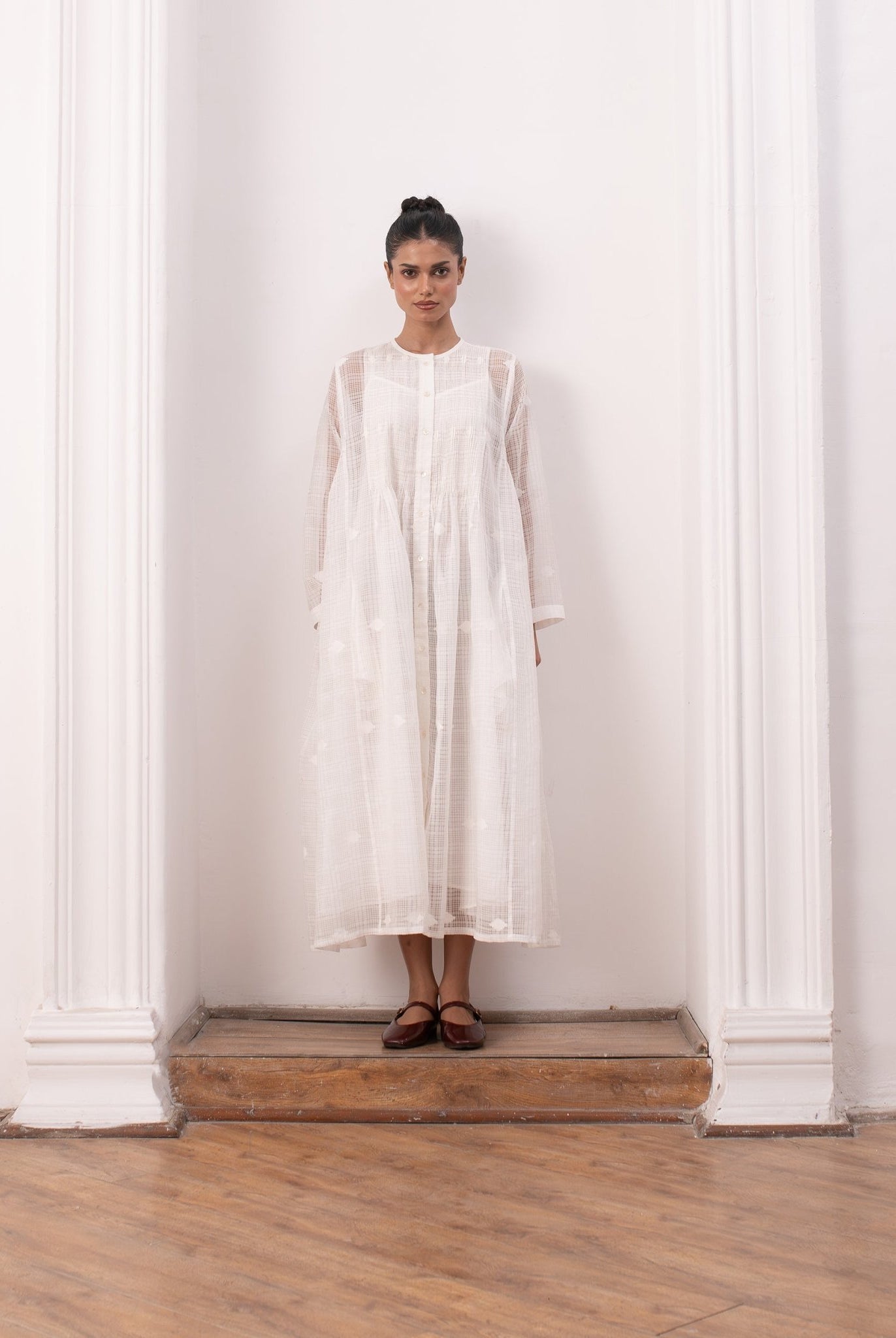 Lucie Rie Dress - White - CiceroniDressesHiranya