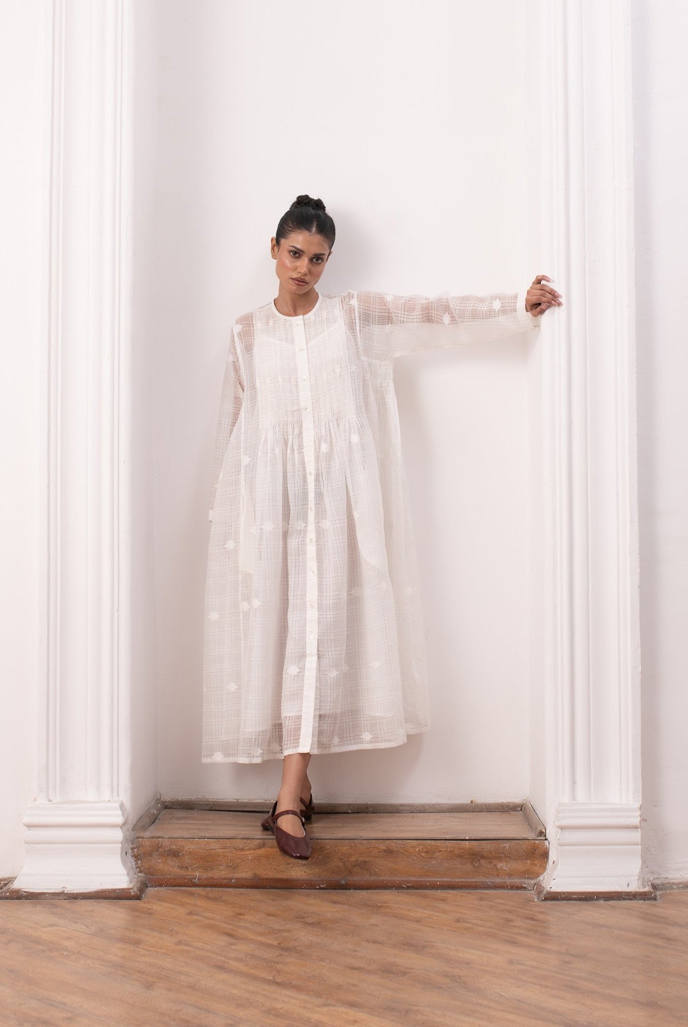 Lucie Rie Dress - White - CiceroniDressesHiranya