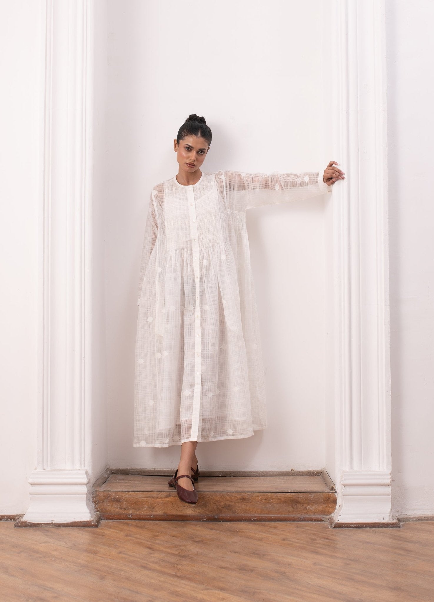 Lucie Rie Dress - White - CiceroniDressesHiranya
