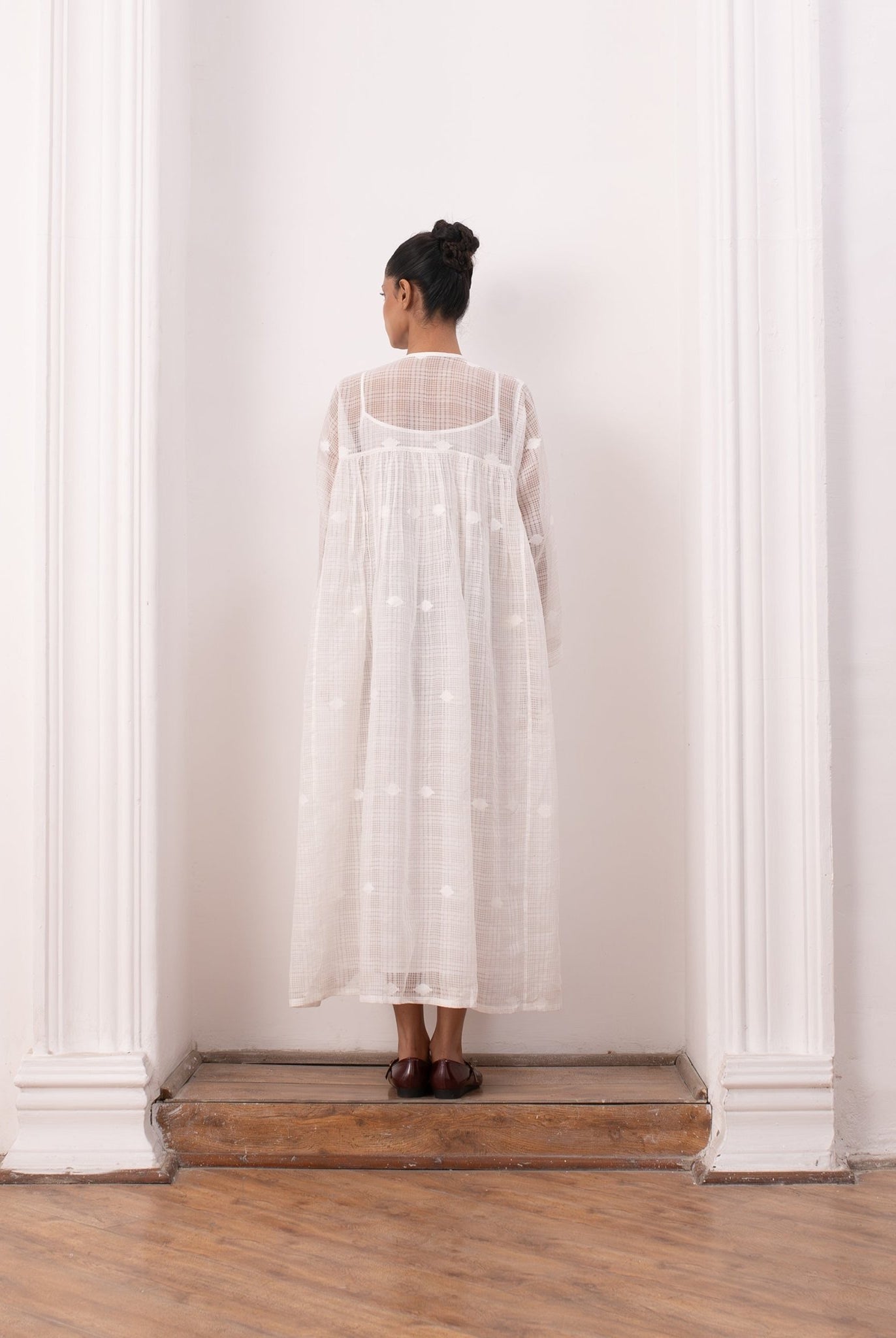 Lucie Rie Dress - White - CiceroniDressesHiranya