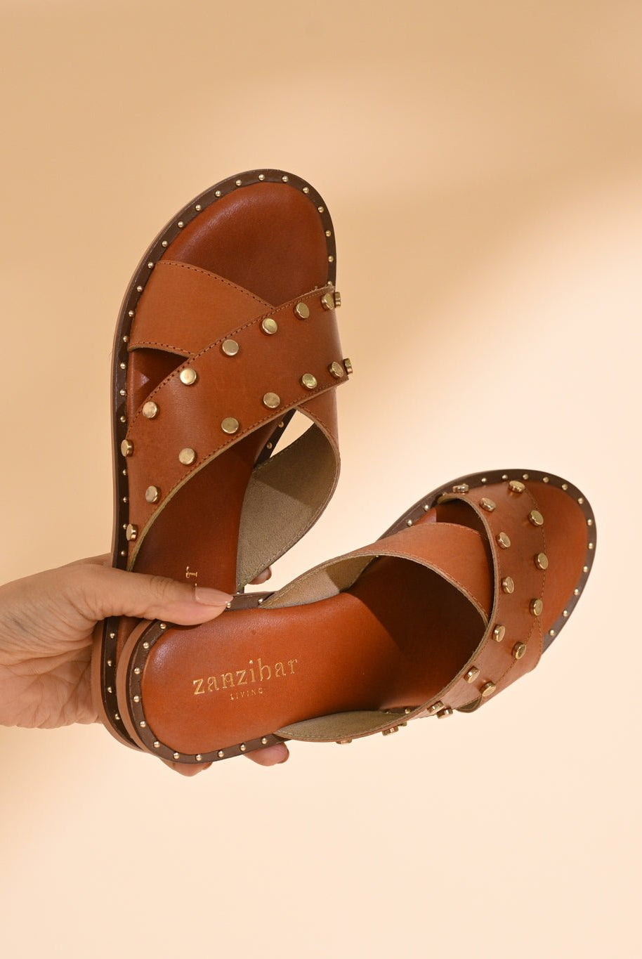 Marlborough Rivet - Tan - CiceroniFlatsZanzibar Living