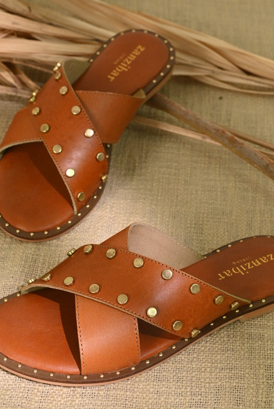 Marlborough Rivet - Tan - CiceroniFlatsZanzibar Living