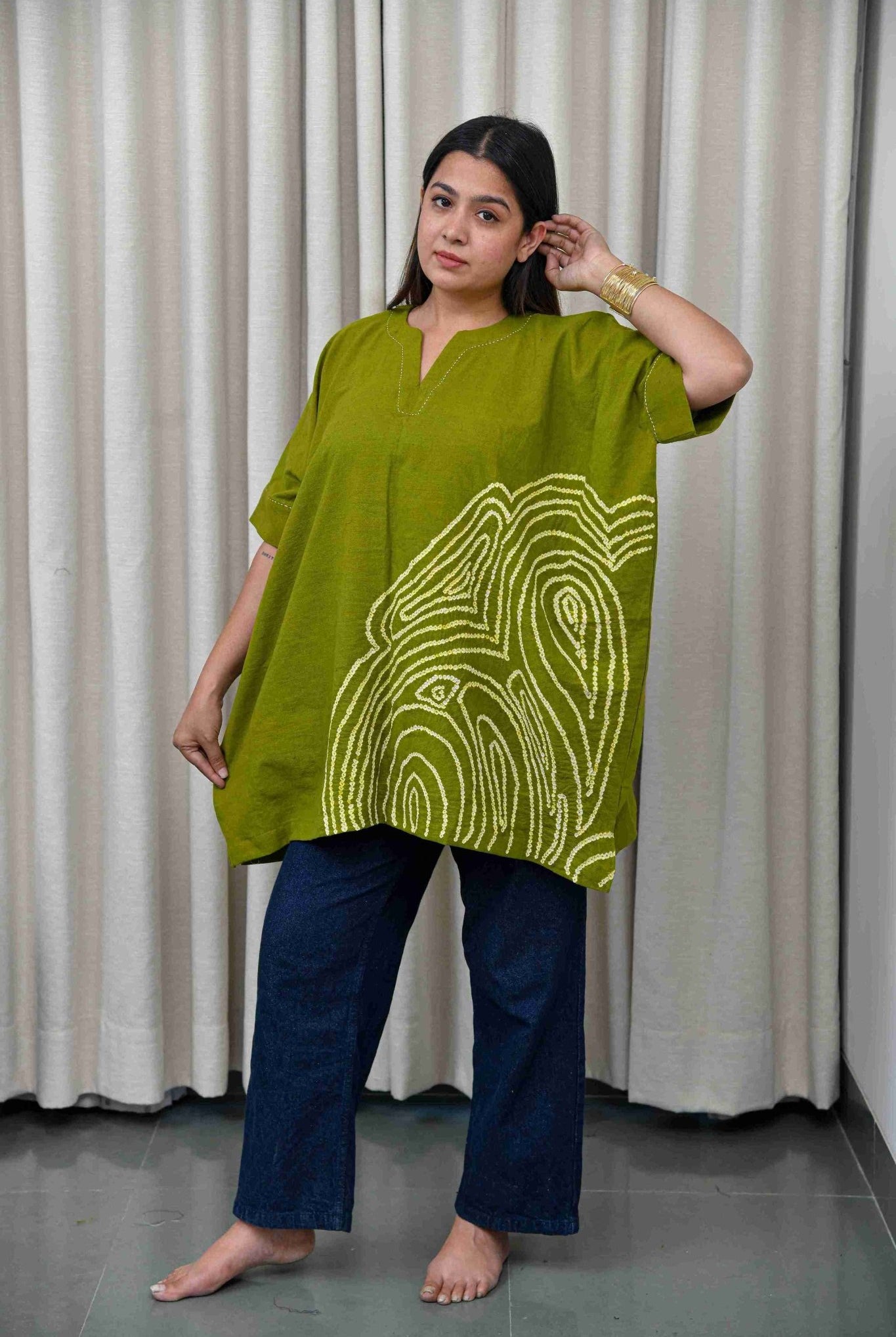 Mehandi Fingerprint Top - CiceroniTopsYD Aashiya