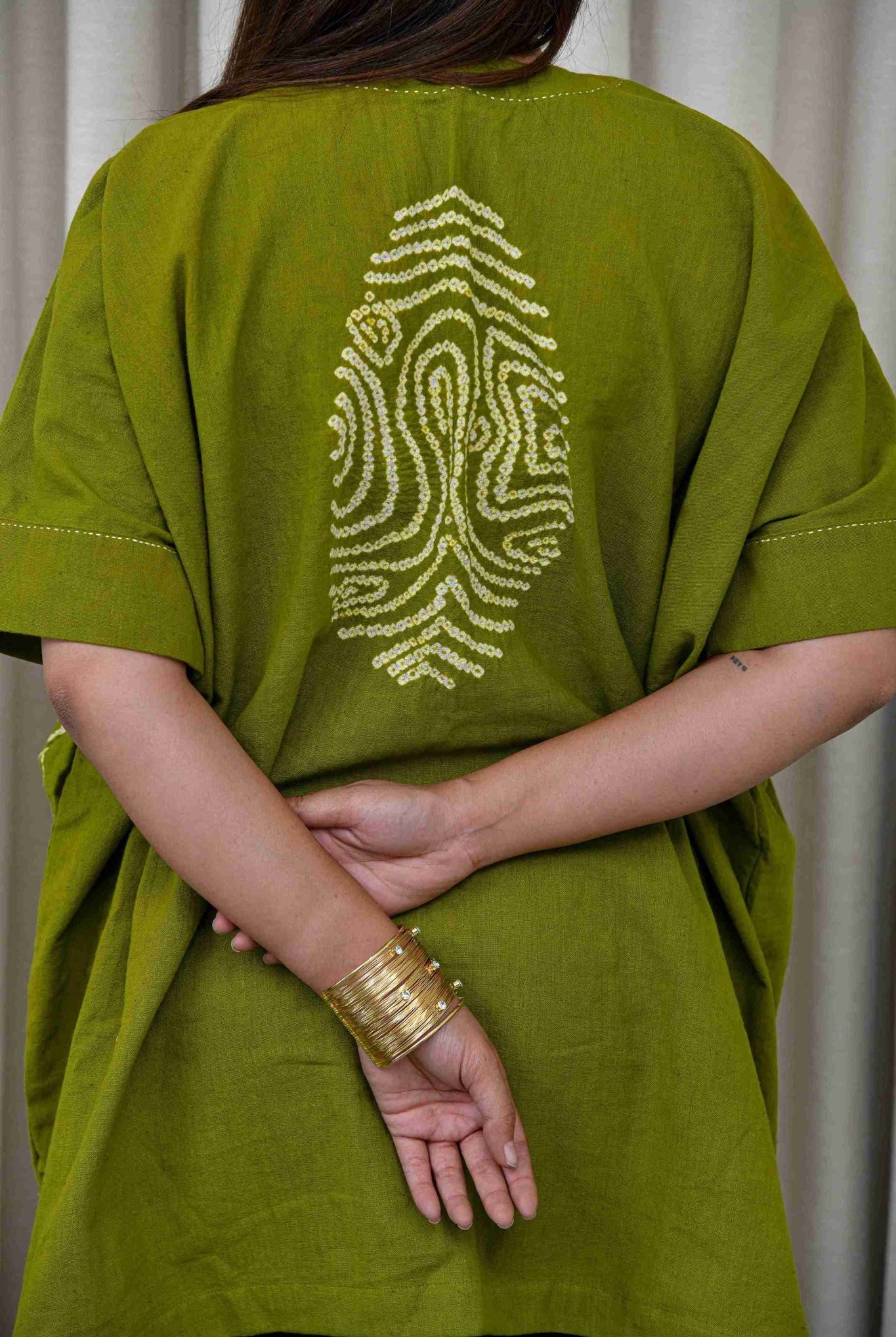 Mehandi Fingerprint Top - CiceroniTopsYD Aashiya