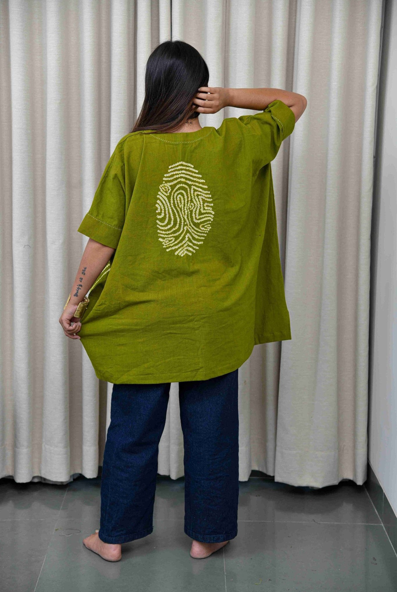 Mehandi Fingerprint Top - CiceroniTopsYD Aashiya