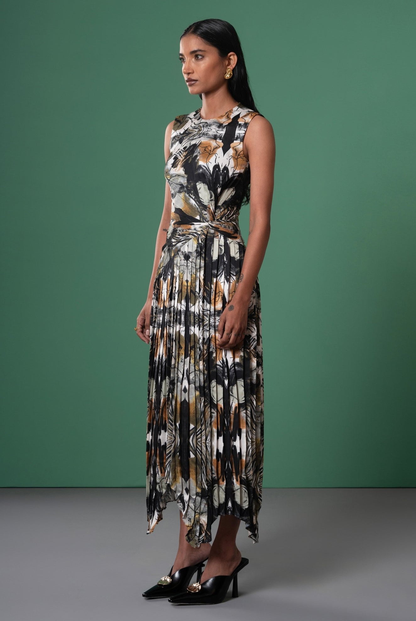 Meiro Pleated Dress - CiceroniDressesAdvait