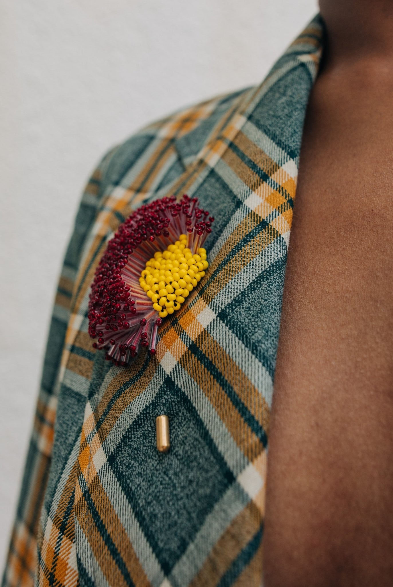 Midnight Bloom Brooch - Red - CiceroniBroochBandish