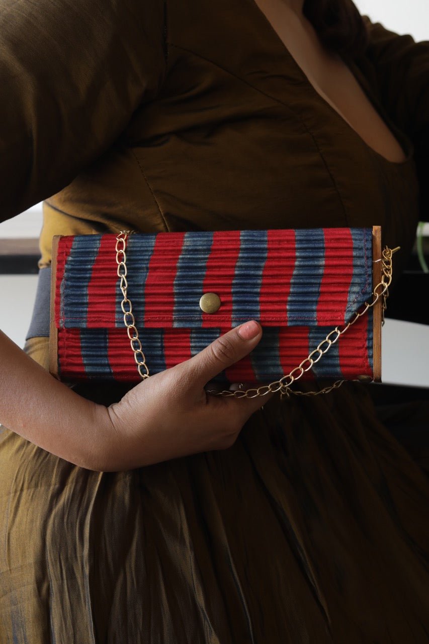 Mini - Seta Upcyled Clutch 2.0 - CiceroniBagsLukka Chuppi