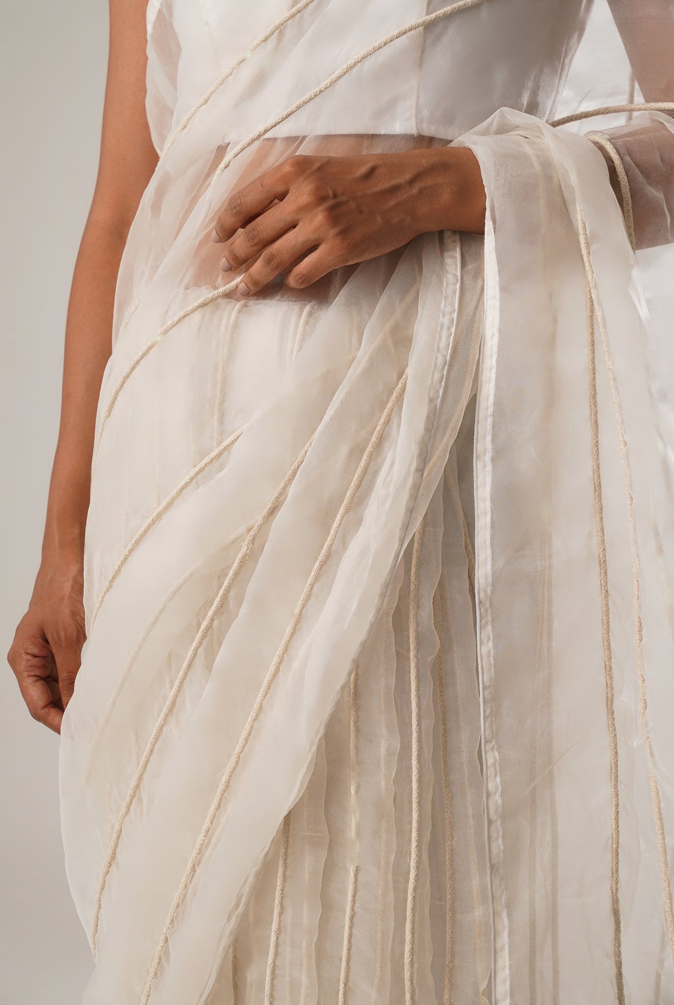 MJ White Dori Saree - CiceroniSareeATBW